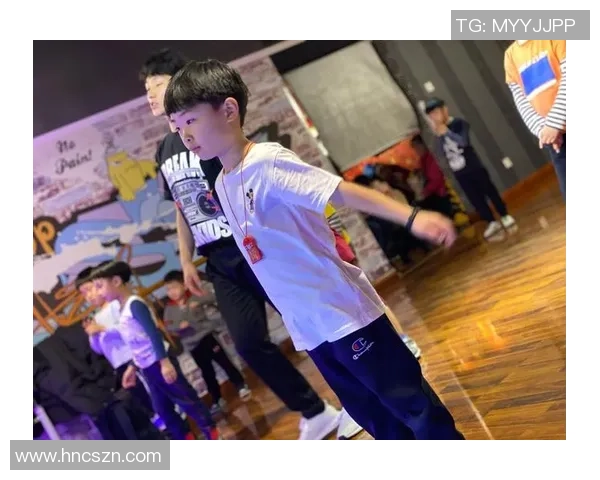 重庆街舞队荣登全国街舞意识排行榜第二名引发热议